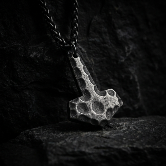 Halsband Mjölnir Hamrad Finish - Antik