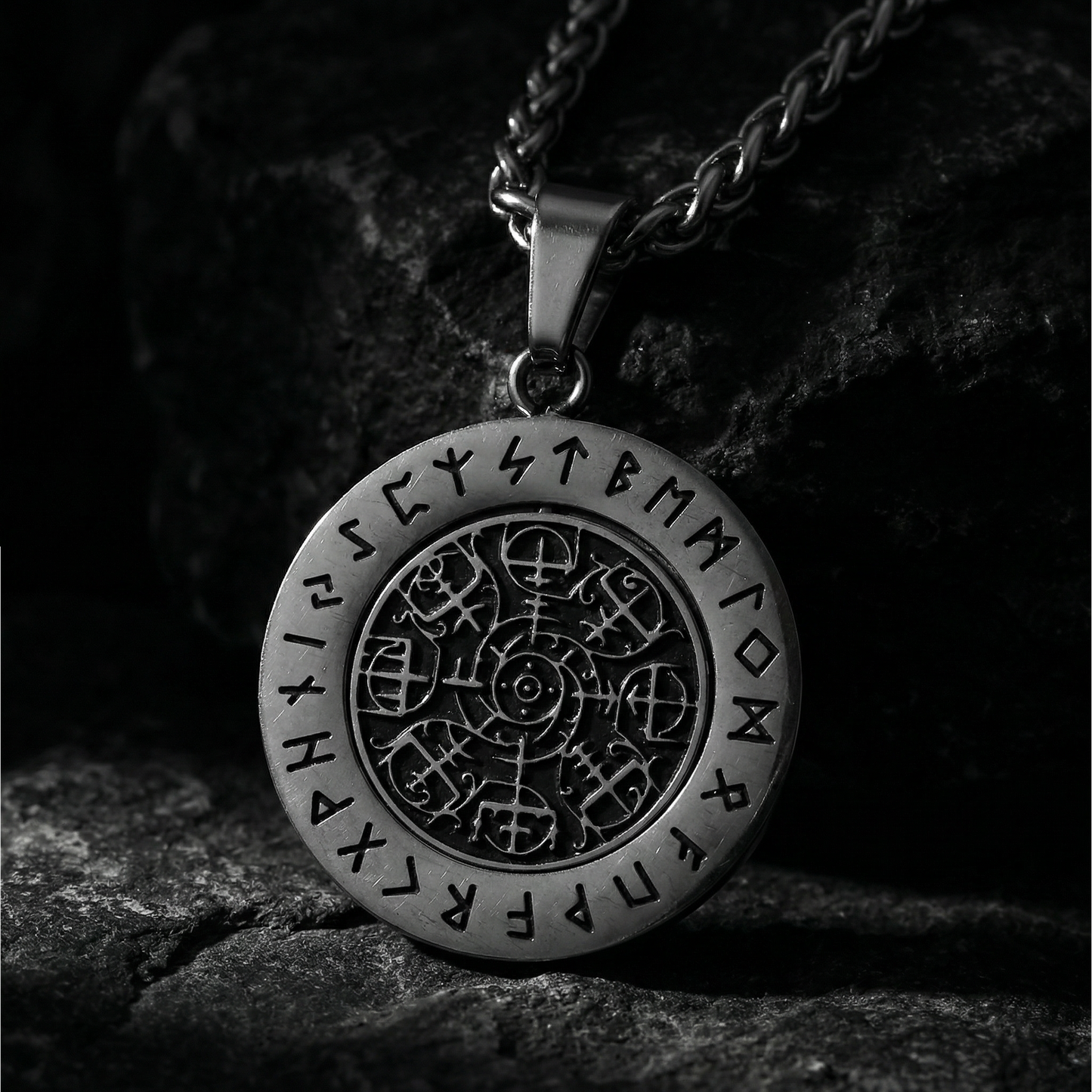 Roterande Vegvisir Halsband Polerat - S