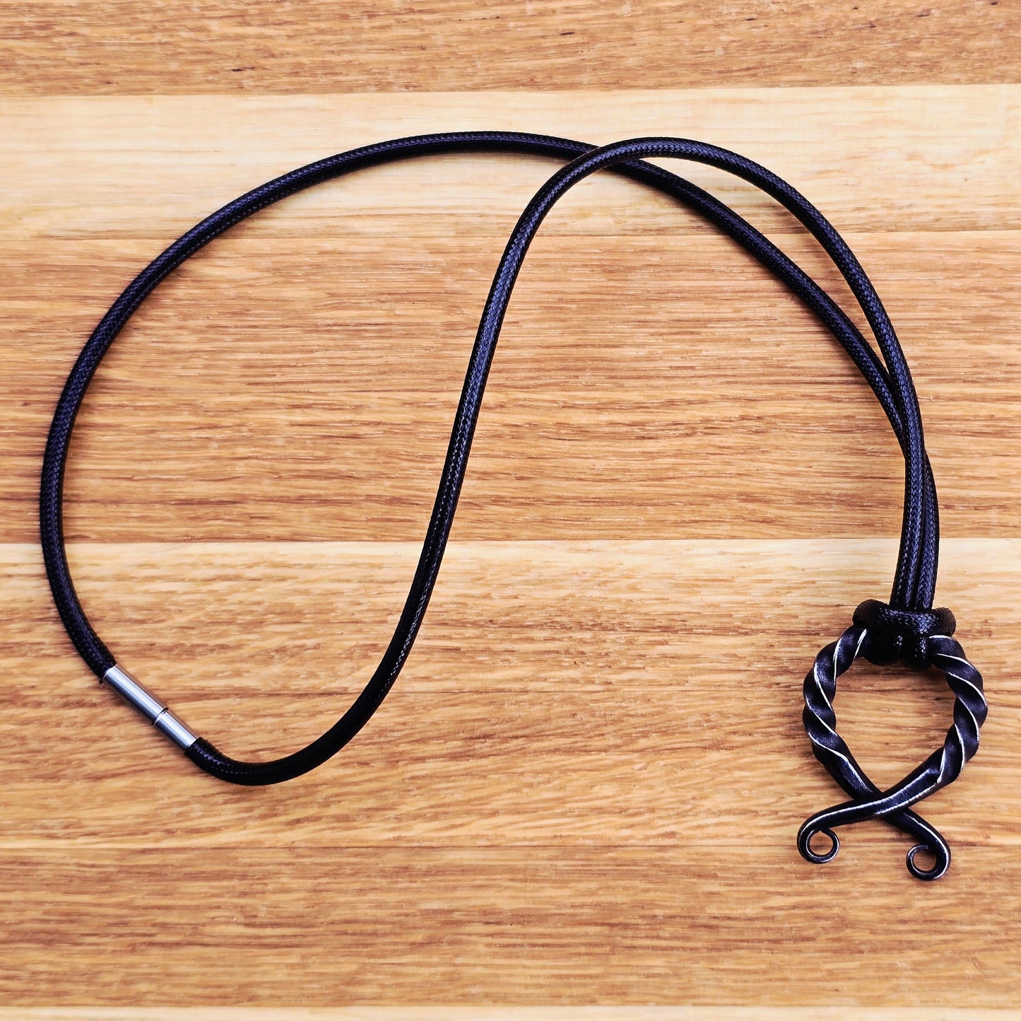 Halskette nordisches Trollkors-Amulett