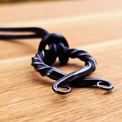 Halskette nordisches Trollkors-Amulett