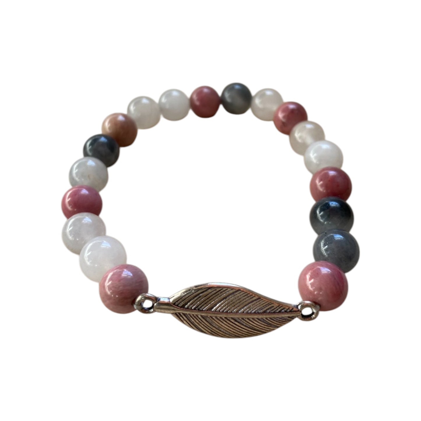 Armband med rhodonit och grå kvarts med fjäderberlock