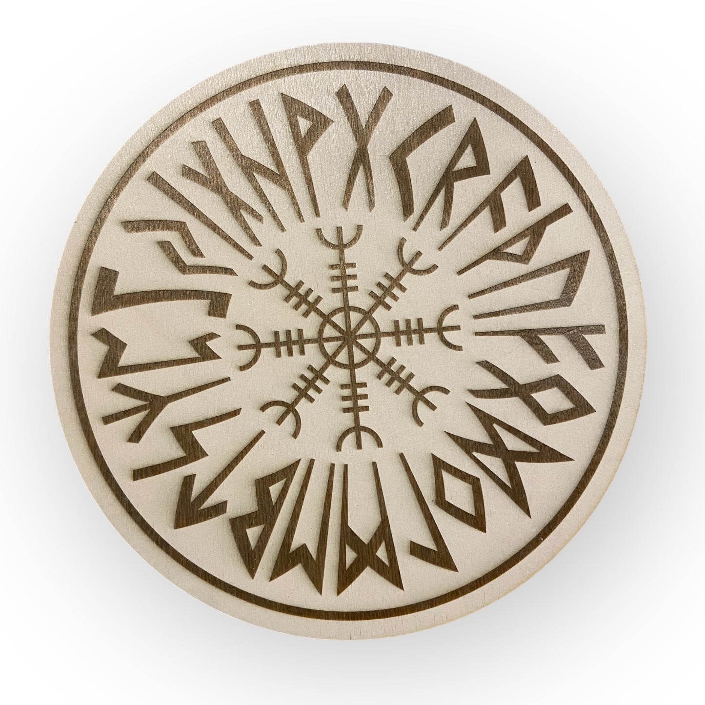 Nordisk sköld med inre runor och Vegvisir