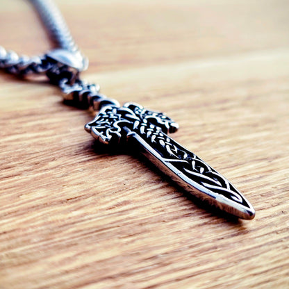 Halsband Dagger of Dead